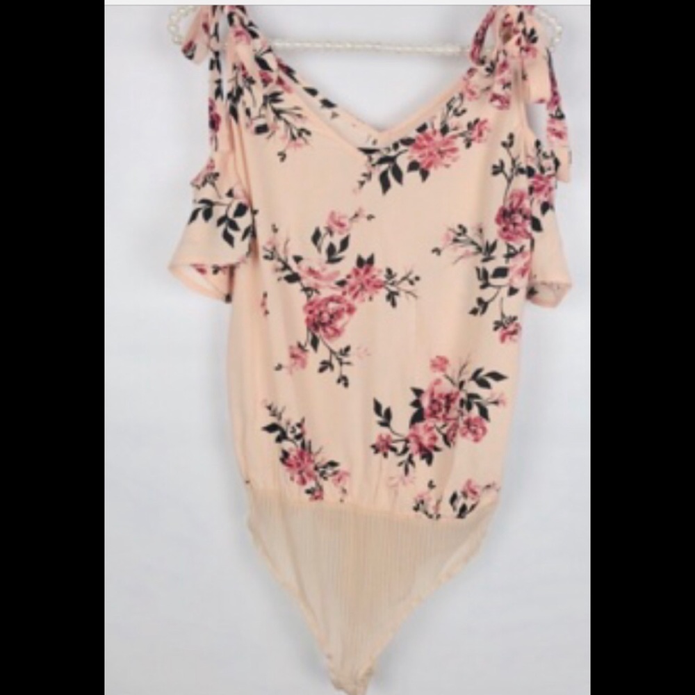Kendall & Kylie pink floral body suit